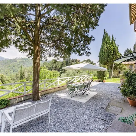 Semesterbostad Casa Ortomaggiore Piscina E Sauna